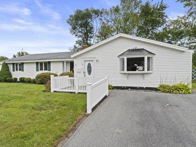 house with 4 bedroom, Holbrook MA ES106156274