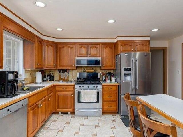 house with 4 bedroom, Holden MA ES104510567