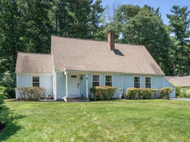 house with 4 bedroom, Holden MA ES105401642
