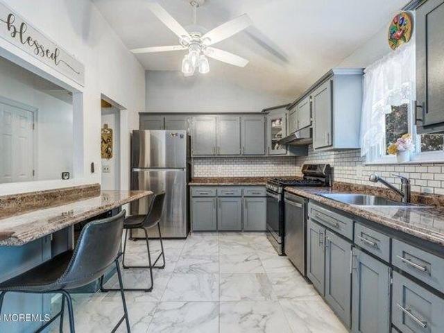 house with 4 bedroom, Howell NJ ES105279529