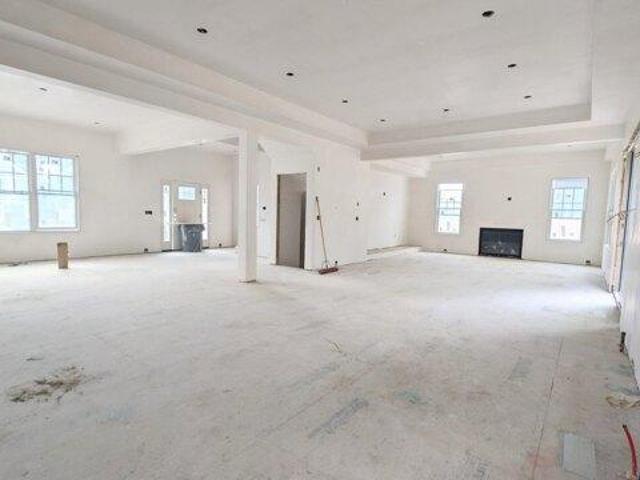 house with 4 bedroom, Hudson MA ES105536230