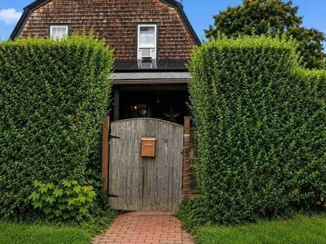 house with 4 bedroom, Jamestown RI ES105438820