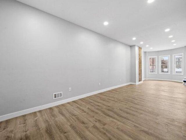 house with 4 bedroom, Jersey City NJ ES105475853