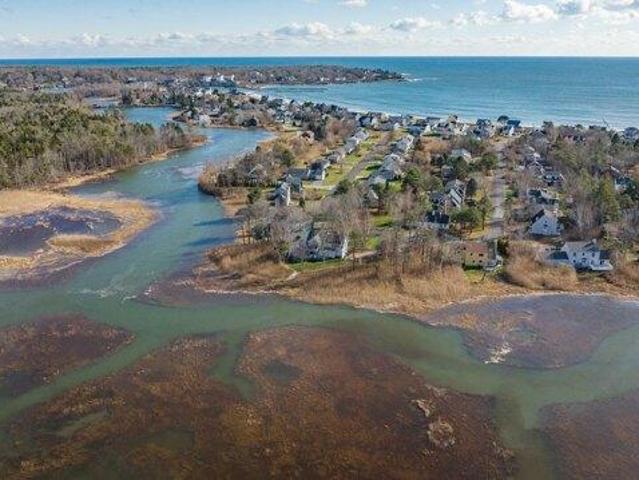 house with 4 bedroom, Kennebunk ME ES105387615