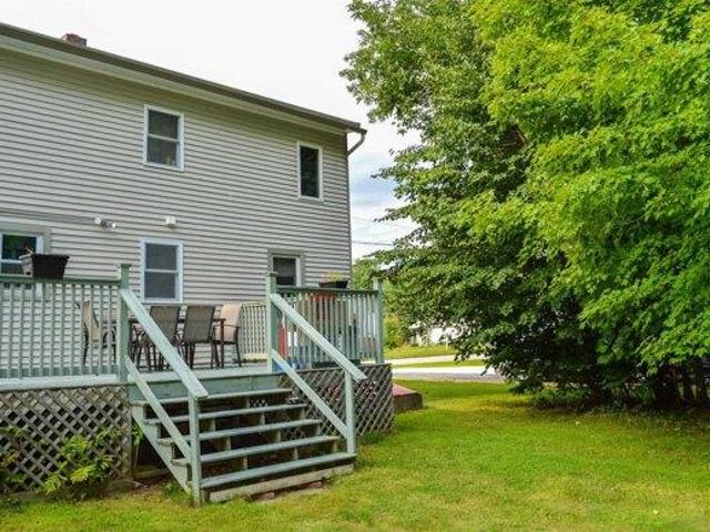house with 4 bedroom, Keene NH ES105513447