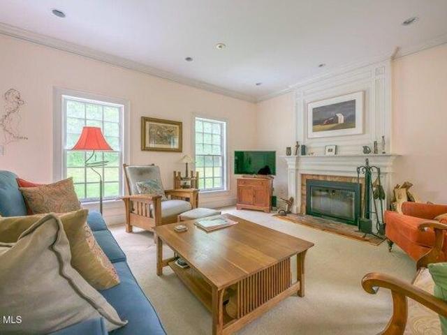 house with 4 bedroom, Kinderhook NY ES105292817