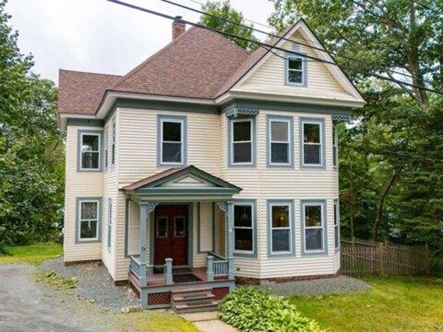 house with 4 bedroom, Lancaster NH ES105533309