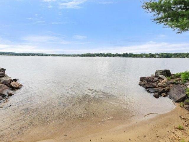 house with 4 bedroom, Laconia NH ES105415226