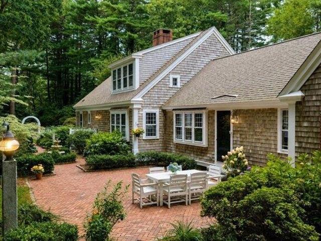 house with 4 bedroom, Lakeville MA ES105692158