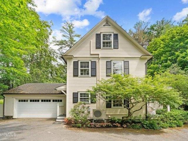 house with 4 bedroom, Lenox MA ES104512498