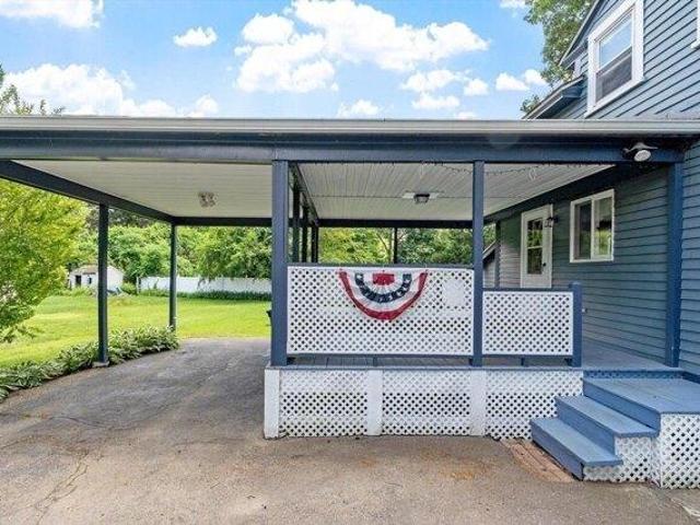 house with 4 bedroom, Leominster MA ES104352885