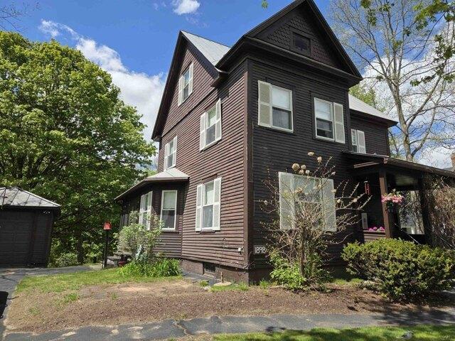 house with 4 bedroom, Lebanon NH ES104330456