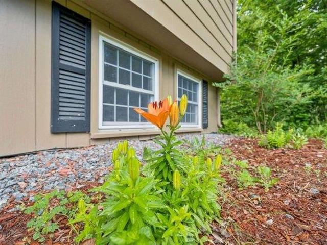 house with 4 bedroom, Lebanon NH ES104478906
