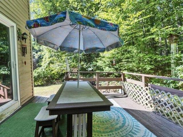 house with 4 bedroom, Lee NH ES105649248