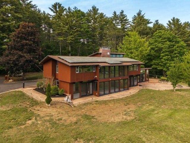 house with 4 bedroom, Lee NH ES105679450