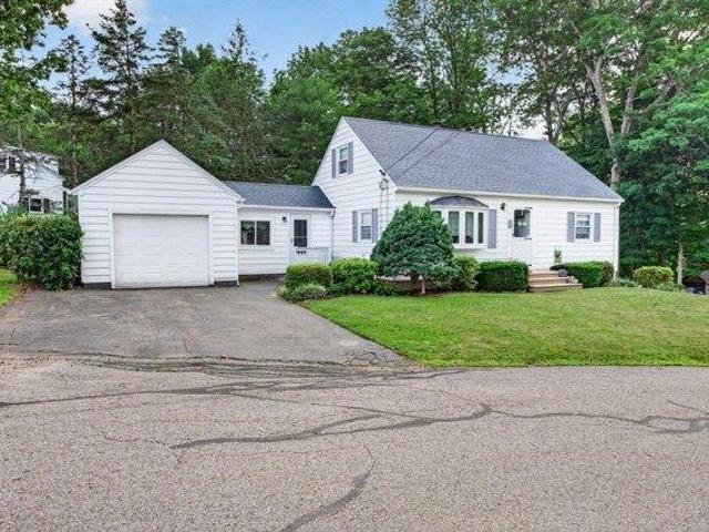house with 4 bedroom, Leicester MA ES104604139