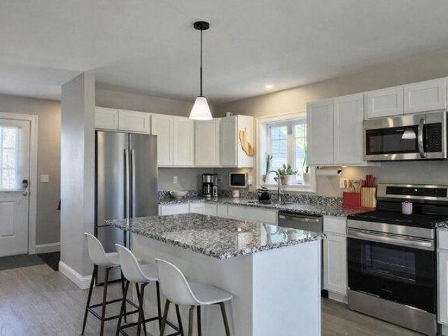 house with 4 bedroom, Lewiston ME ES105770565