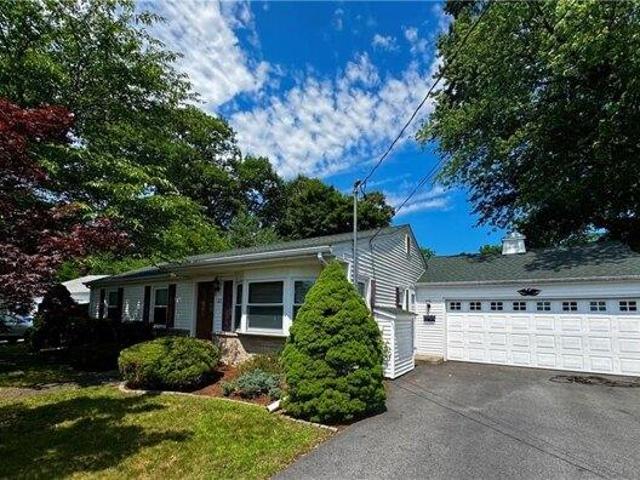house with 4 bedroom, Lincoln RI ES104440954