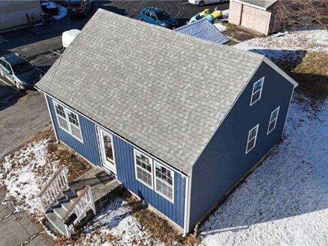 house with 4 bedroom, Lincoln RI ES104540001