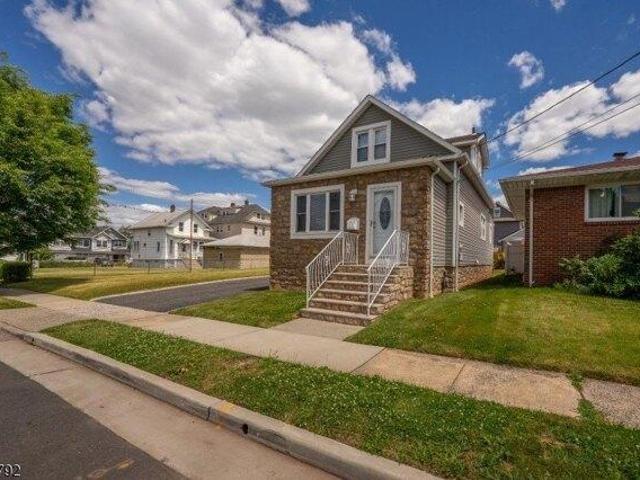 house with 4 bedroom, Linden NJ ES105424790