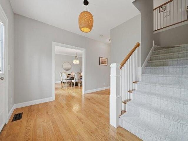house with 4 bedroom, Londonderry NH ES104542555