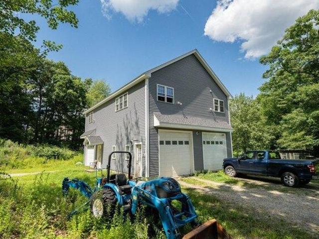 house with 4 bedroom, Londonderry NH ES104512490