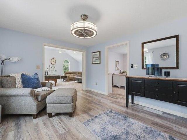 house with 4 bedroom, Londonderry NH ES104513814