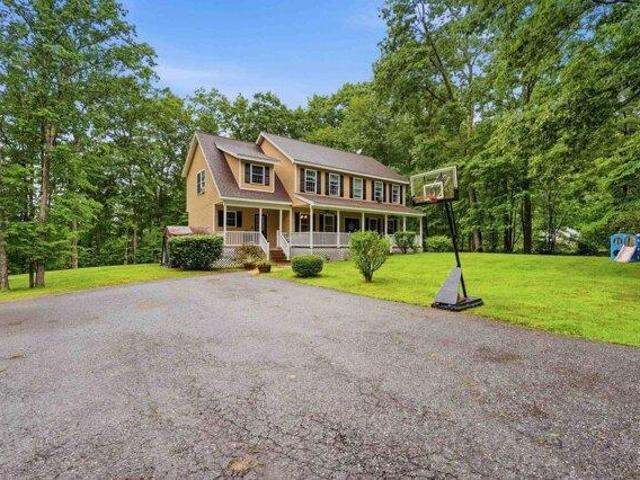 house with 4 bedroom, Londonderry NH ES105562419