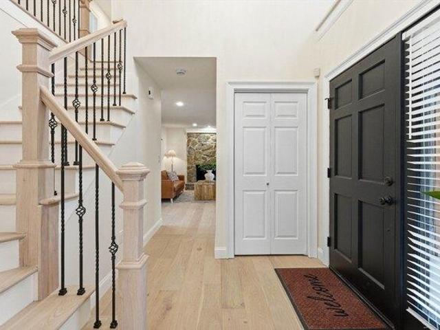 house with 4 bedroom, Longmeadow MA ES105315366