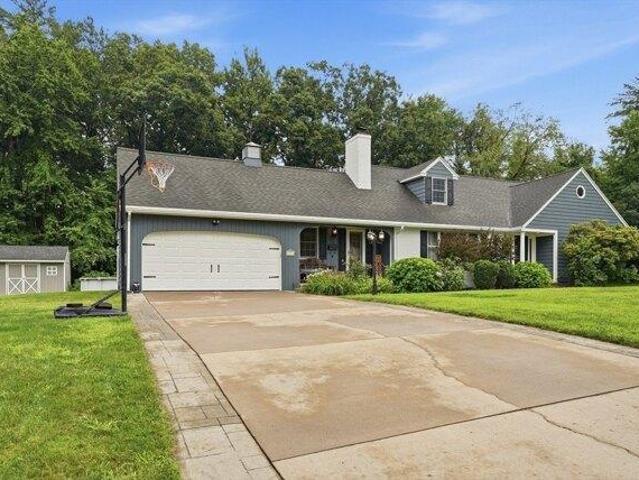house with 4 bedroom, Longmeadow MA ES105320291