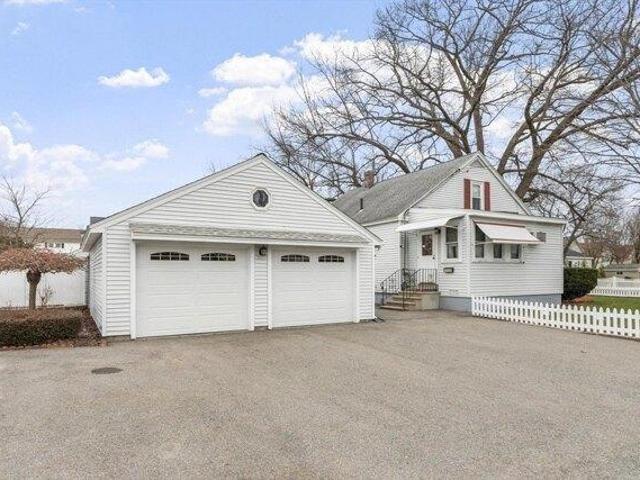 house with 4 bedroom, Lowell MA ES104542027