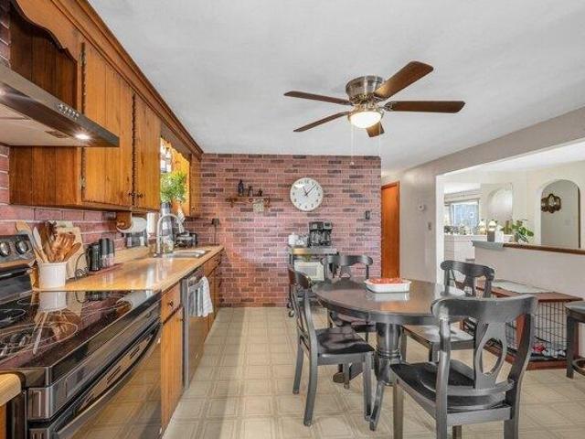 house with 4 bedroom, Lowell MA ES105558333