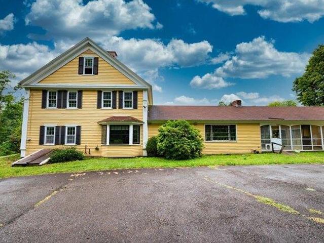 house with 4 bedroom, Lunenburg MA ES105425611