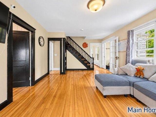 house with 4 bedroom, Lunenburg MA ES105561737