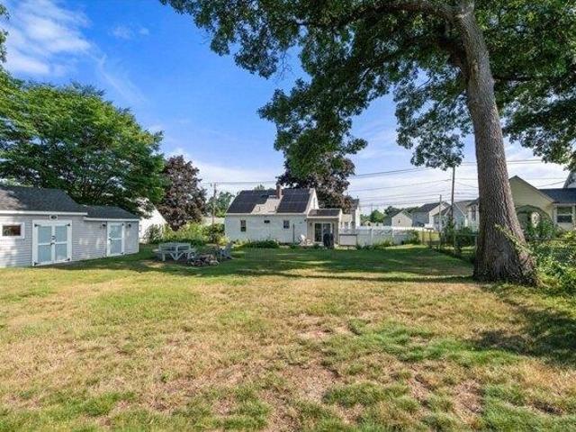 house with 4 bedroom, Ludlow MA ES105258565