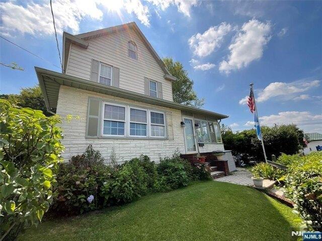 house with 4 bedroom, Lyndhurst NJ ES105476160
