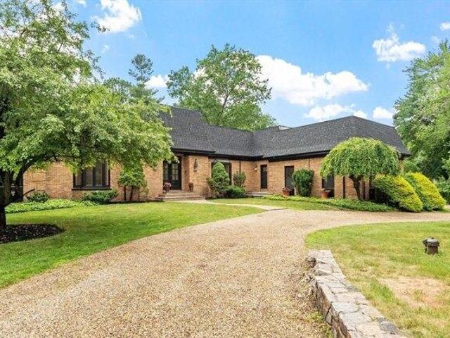 house with 4 bedroom, Lynnfield MA ES105317642