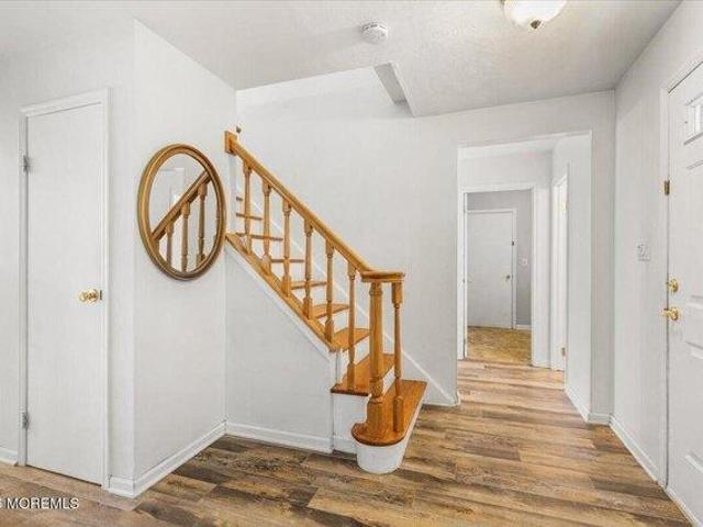house with 4 bedroom, Manalapan NJ ES104609181