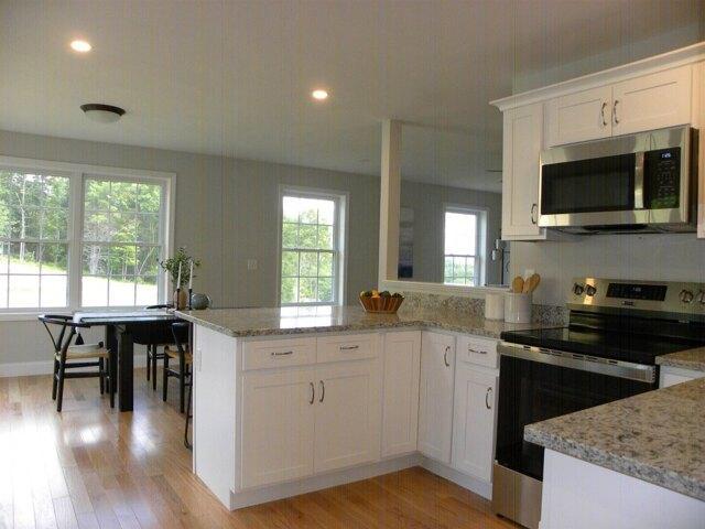 house with 4 bedroom, Manchester NH ES104406559