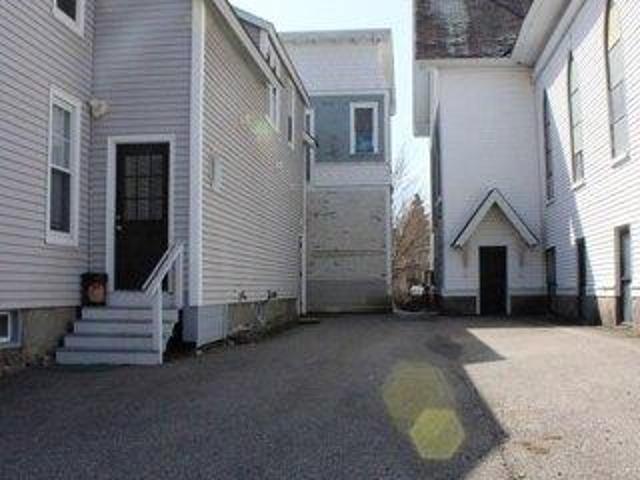 house with 4 bedroom, Manchester NH ES104481073