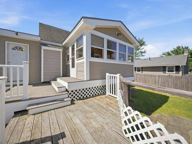 house with 4 bedroom, Manchester NH ES104514245