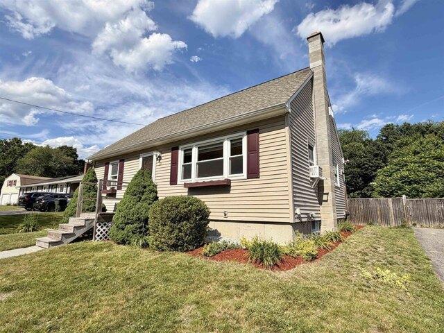 house with 4 bedroom, Manchester NH ES104511740