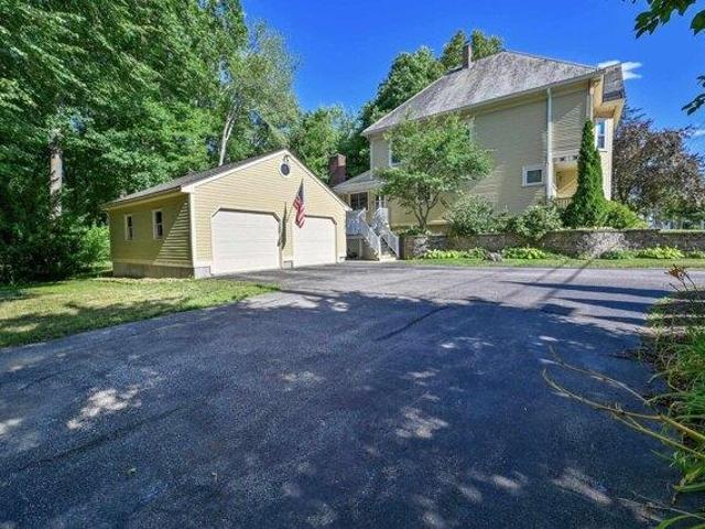 house with 4 bedroom, Manchester NH ES105551789