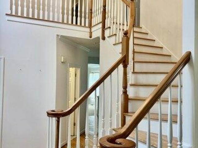 house with 4 bedroom, Manchester CT ES105495583