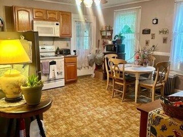 house with 4 bedroom, Manchester CT ES105590597