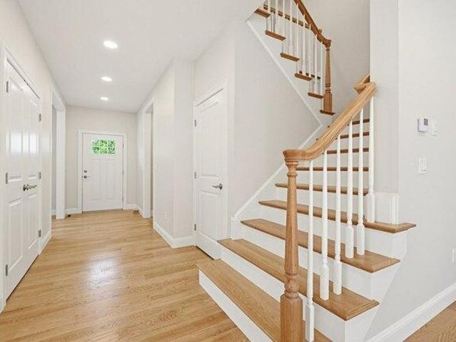 house with 4 bedroom, Mansfield MA ES105587741