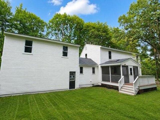 house with 4 bedroom, Madbury NH ES105578749