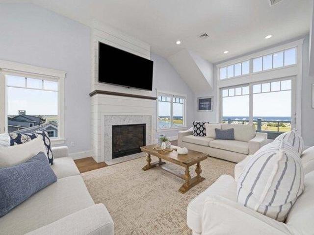 house with 4 bedroom, Marshfield MA ES105512509