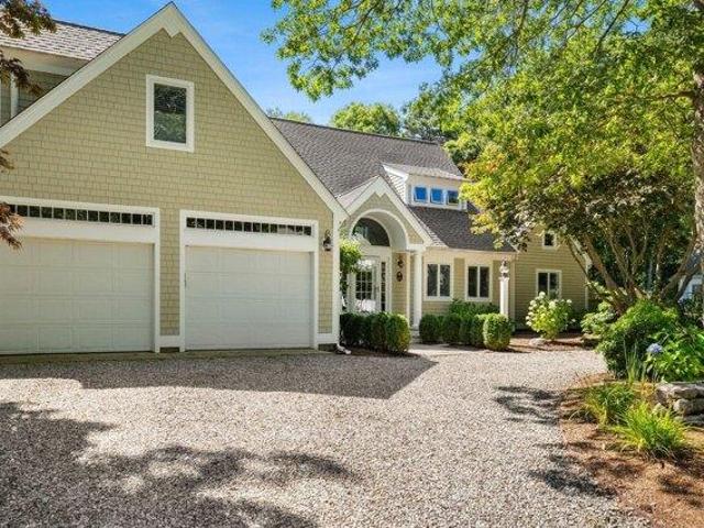 house with 4 bedroom, Mashpee MA ES105497811
