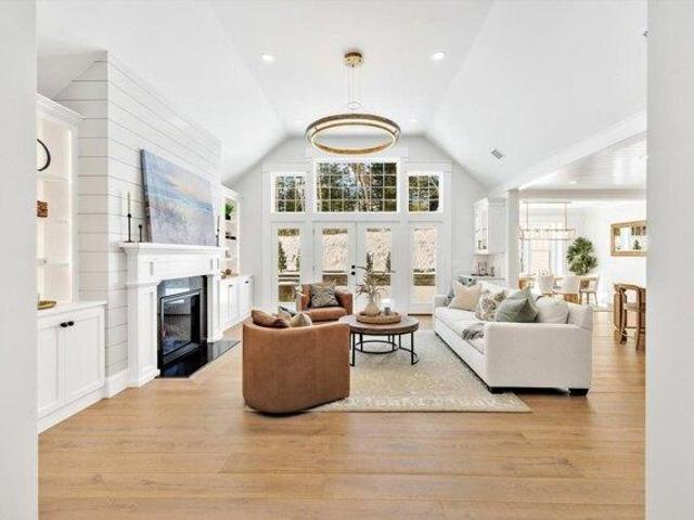house with 4 bedroom, Mashpee MA ES105681814